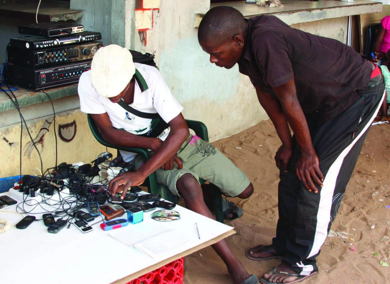 Text messages help combat cholera in Mozambique