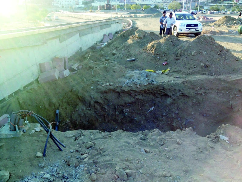 2 Indian workers buried alive in Abha