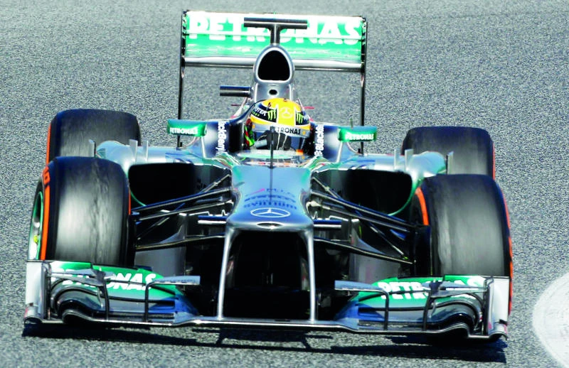 Hamilton sets pace on last day of testing