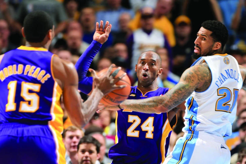 Nuggets stop Lakers, win season series