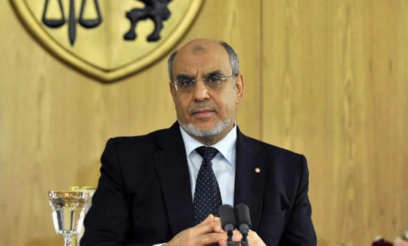 Tunisian crisis deepens as PM threatens to quit