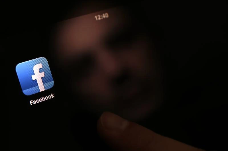 Facebook’s mobile revenue up