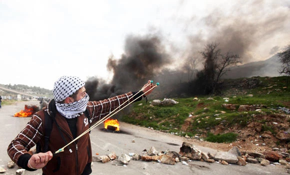Palestinian march for hunger striker turns violent