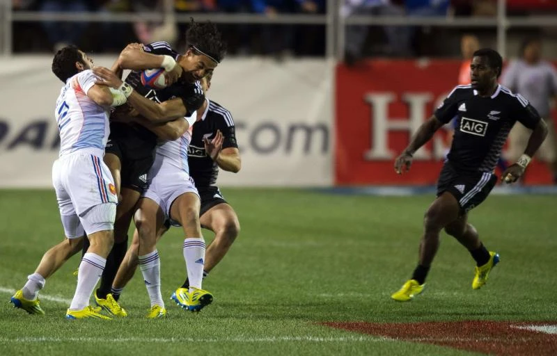 4 teams unbeaten after 1st day of 3-day USA Sevens