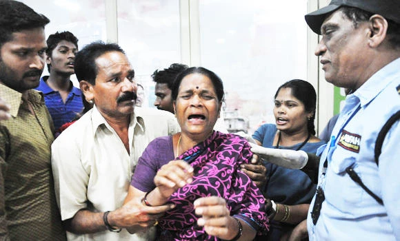 India vows to punish the guilty as Hyderabad bleeds
