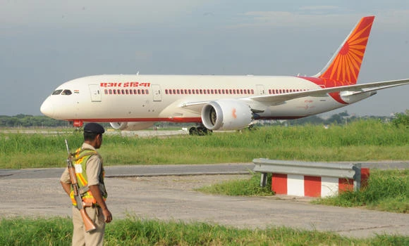 Air India flew Dreamliners despite grounding order: official