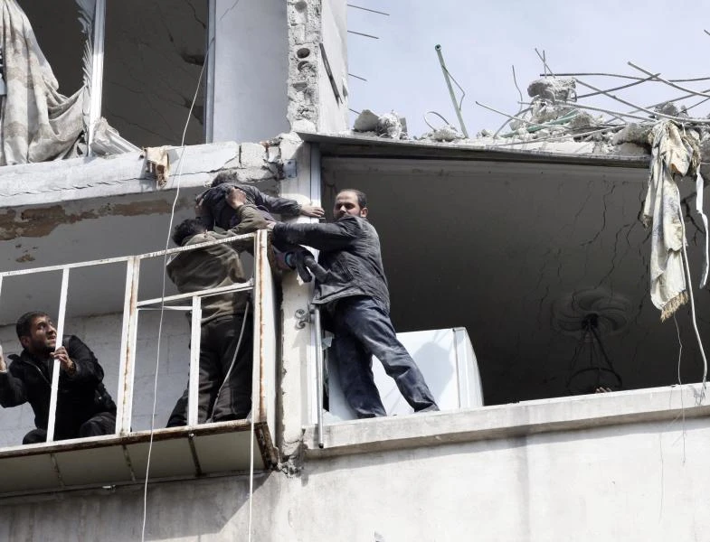 Rebels down Syria warplane after air strike kills 9: NGO