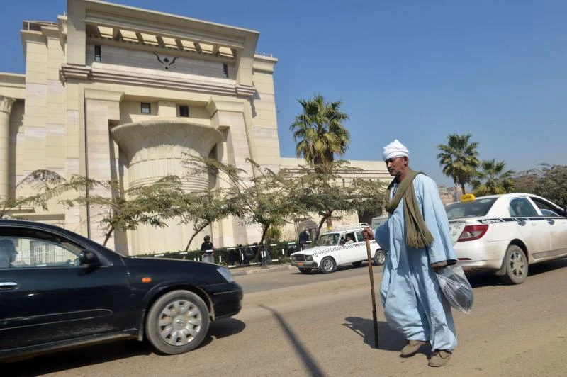 Egypt top court again delays ruling on constitution