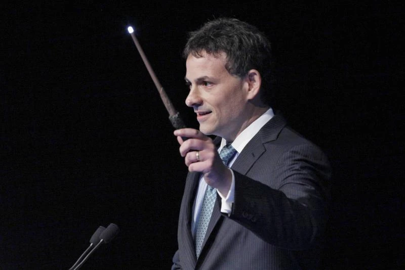 Einhorn case against Apple rests on unusual legal tactic