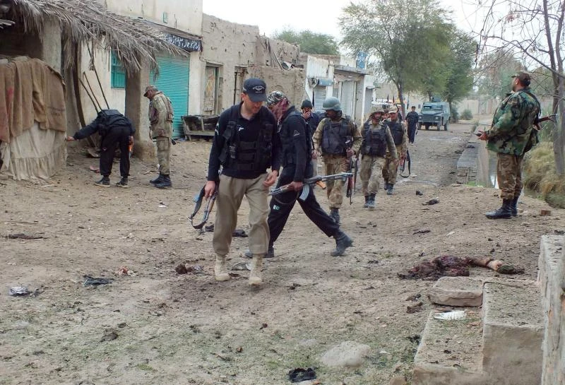 Bomb attacks kill 14 in northwest Pakistan