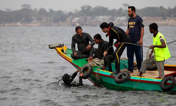 Scores missing after ferry sinks in Bangladesh