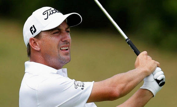 Fichardt claims Africa Open title