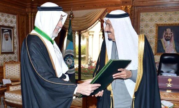 Omar Fouad Hamza gets King Abdul-Aziz Medal