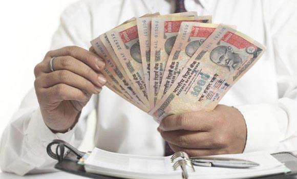 India rupee up for 4th straight week