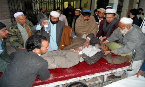 Bomb kills 10 near Pakistan DVD shop