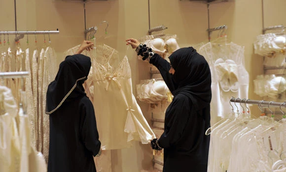 18 lingerie shops closed for failure to employ women