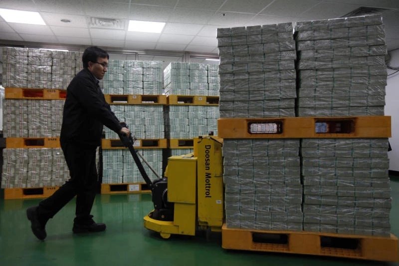 Battling the unknowns of currency devaluation