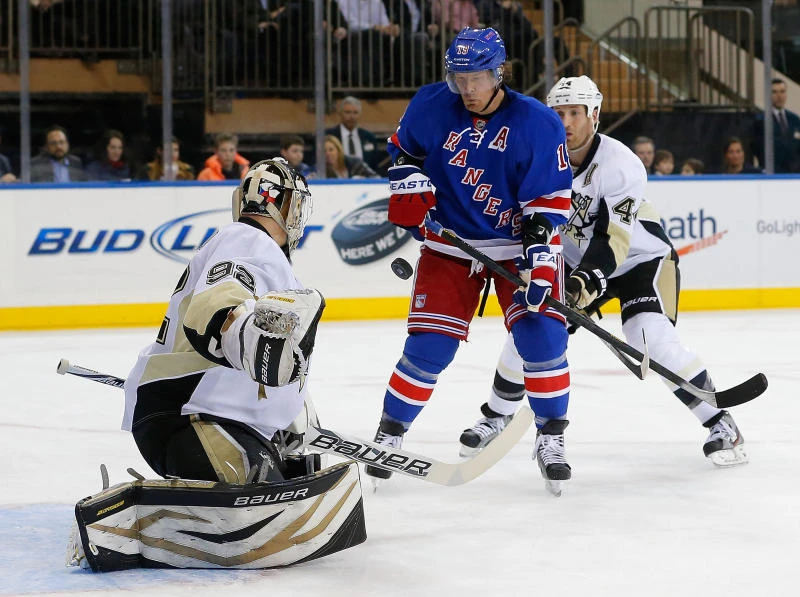 Vokoun shuts out Rangers in Penguins’ 3-0 win