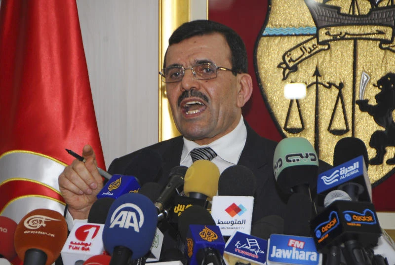 Ennahda to cede key Tunisian ministries