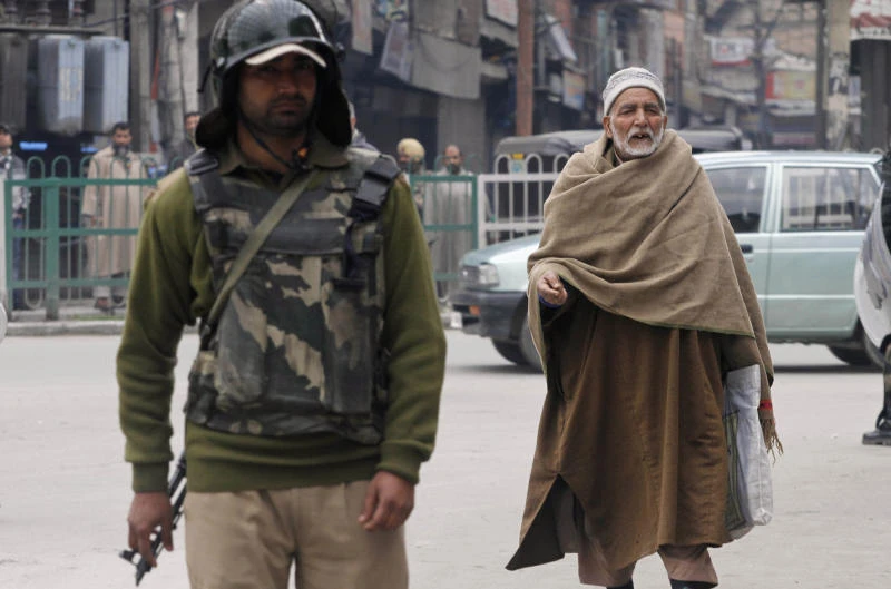 Strike paralyzes Indian Kashmir as curfew lifted