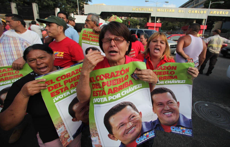 Chavez in surprise return from Cuba