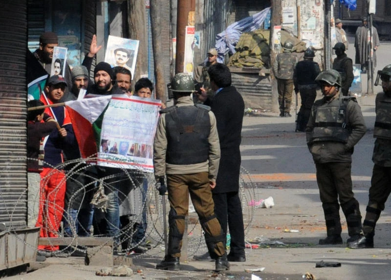 Boy’s fatal shooting fuels anger in Kashmir
