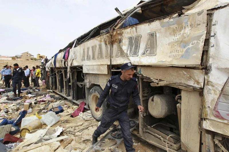 Jordan: 15 killed in bus accident
