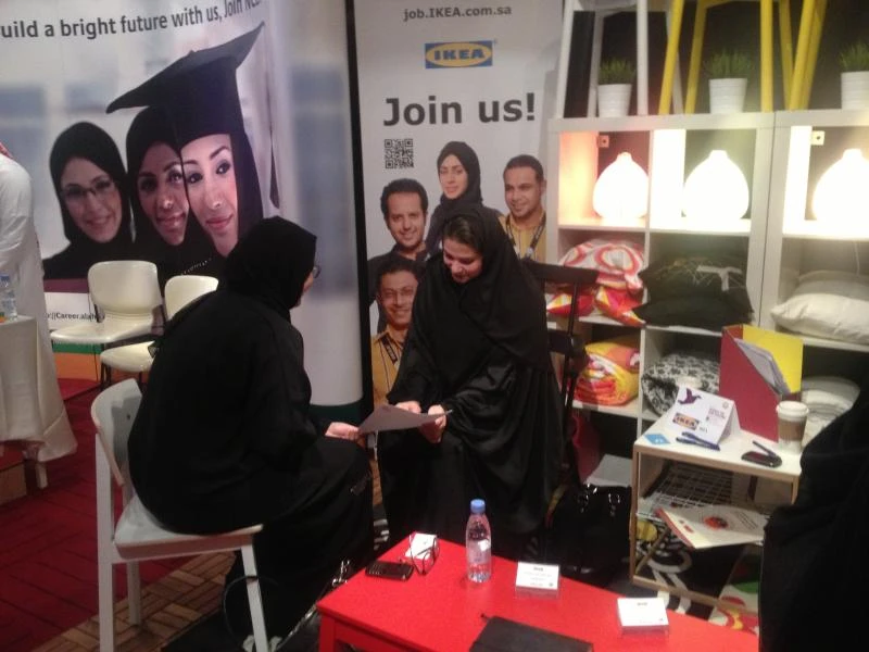 Companies woo Dar Al-Hekma students at fair