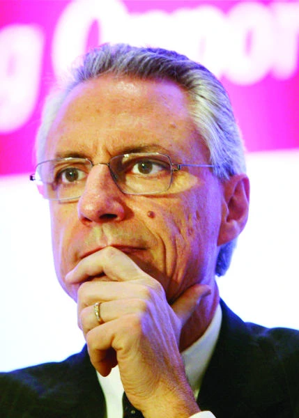 Court orders Italian envoy to stay in India