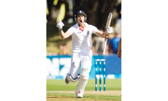 Compton, Trott put England in command