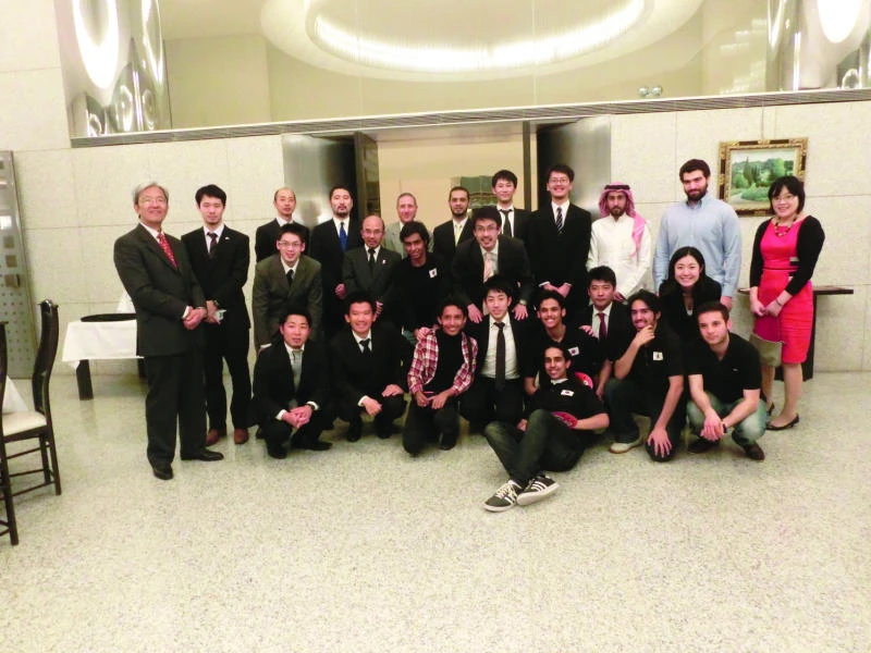 Visiting Japanese youth learn about Saudi culture