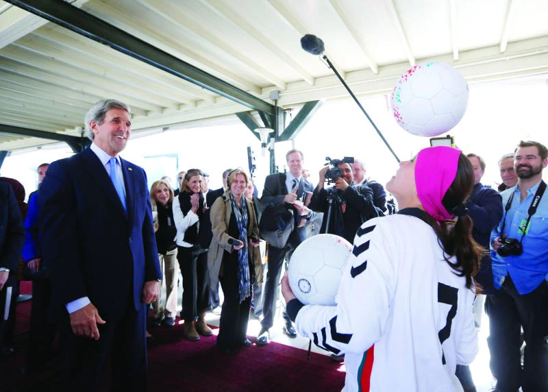 Kerry, Karzai bury hatchet in Kabul