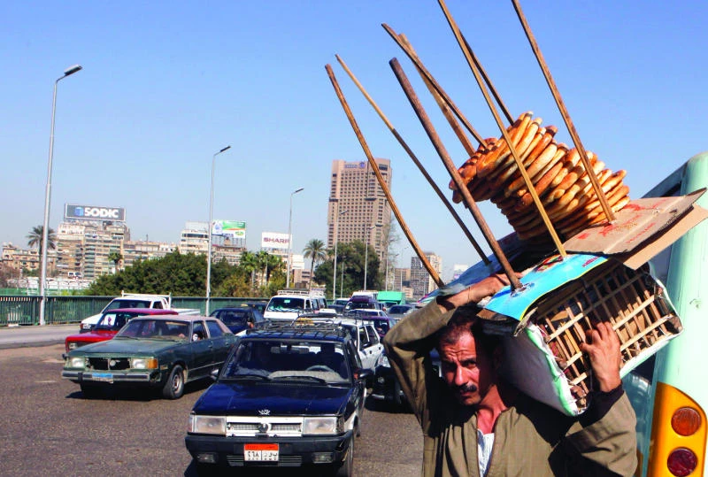Egypt pound slips on black market as supply dries up