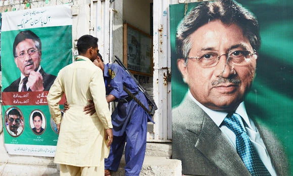 Pakistanis yearn for clean govt