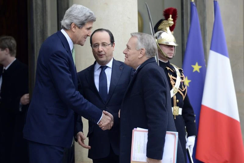 Multilingual Kerry charms French, German hosts