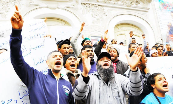 Tunisian vendor dies after self-immolation