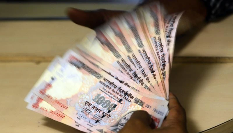 Indian rupee rises to 2-week high