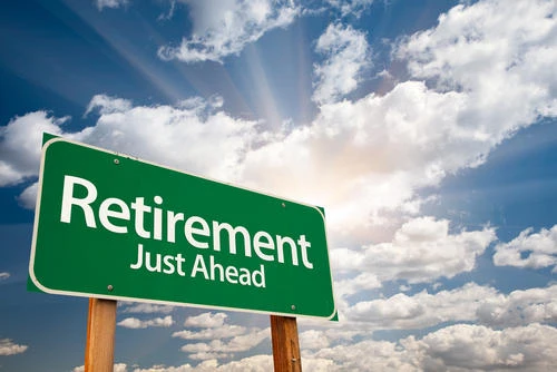 Mixed reaction to expat retirement