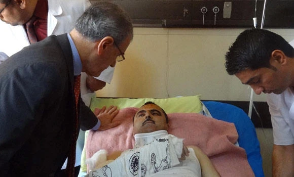 Bomb kills two Iraq politicians in disputed town