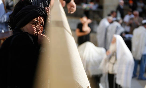 Israel detains 5 women over prayer at Western Wall