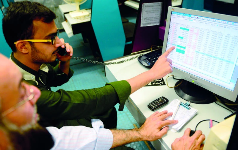 Pakistan stocks close higher