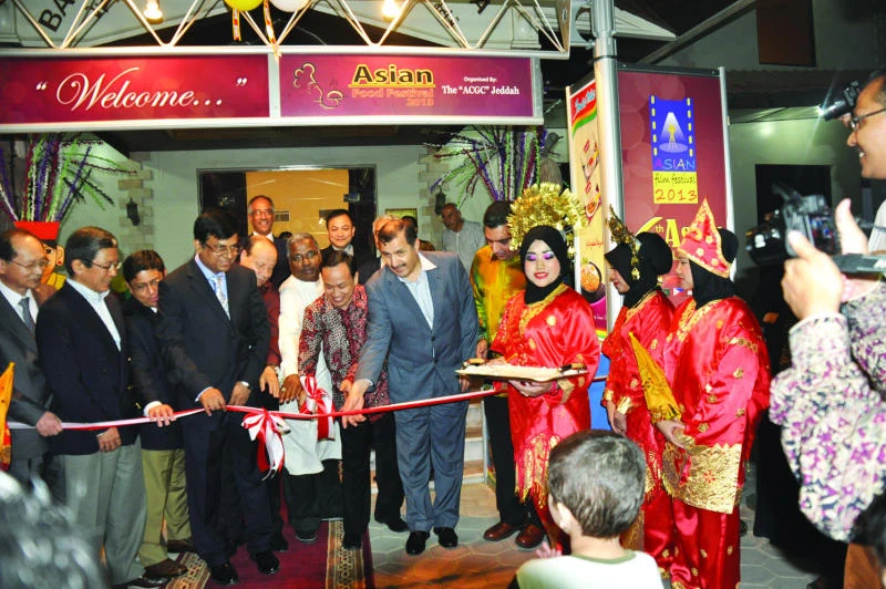 Food-film fest delights Asians