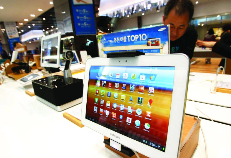 Samsung marketing blitz sparks debate over innovation