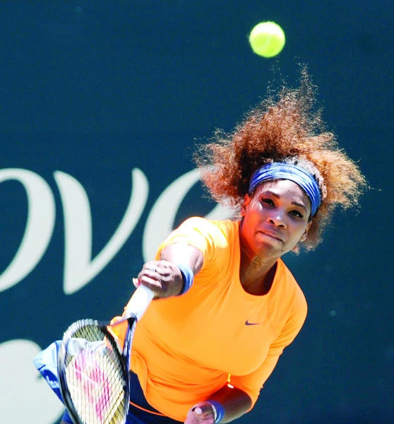 Serena routs Venus to reach Charleston final