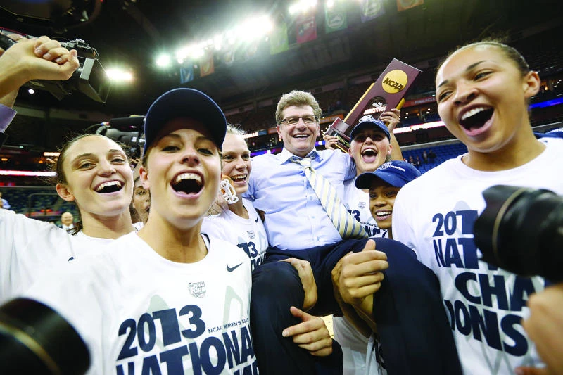 UConn women rout Louisville for 8th title