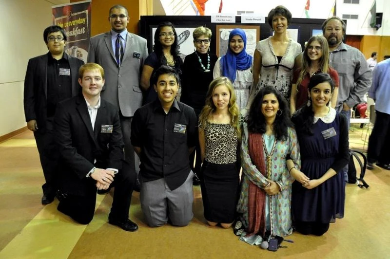 Art show in Dhahran uses brushstrokes for charity