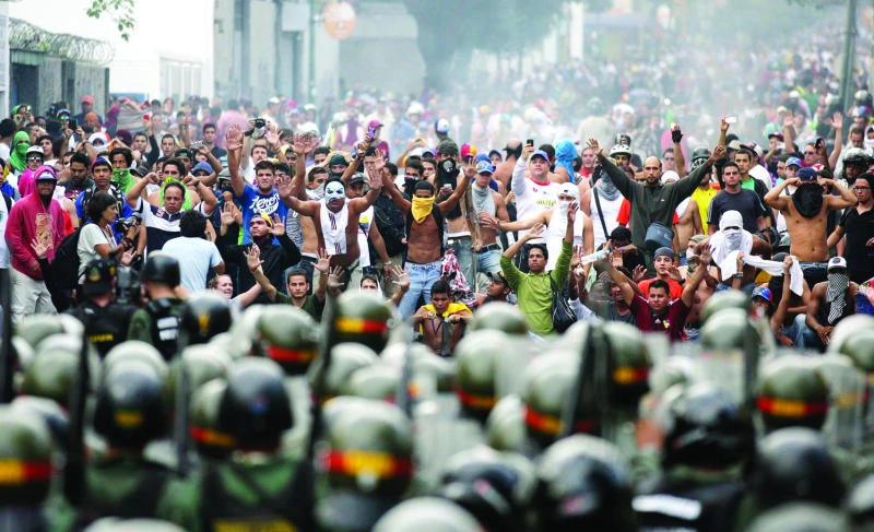 Venezuelan rivals rally supporters, 7 dead