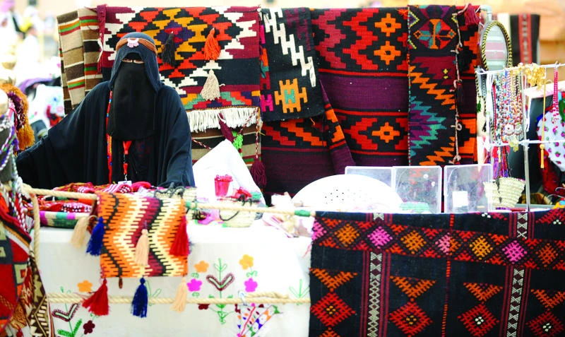 Traditional handmade headbands set trend at Janadriyah festival