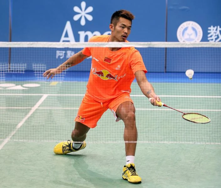 Badminton set for line-call review system