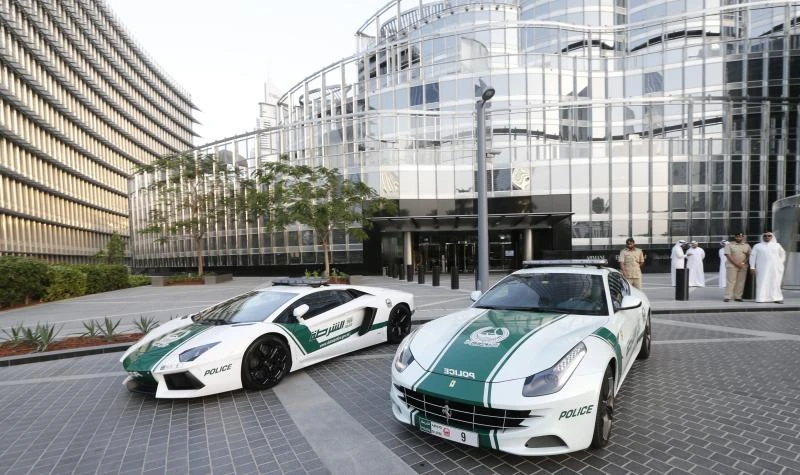 Dubai police show off Ferrari